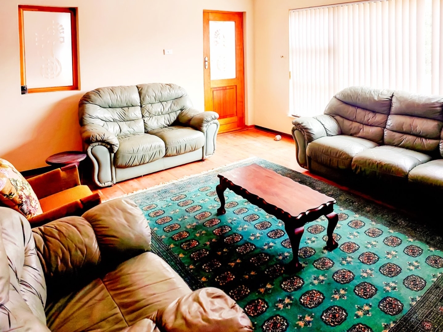 6 Bedroom Property for Sale in McDougall